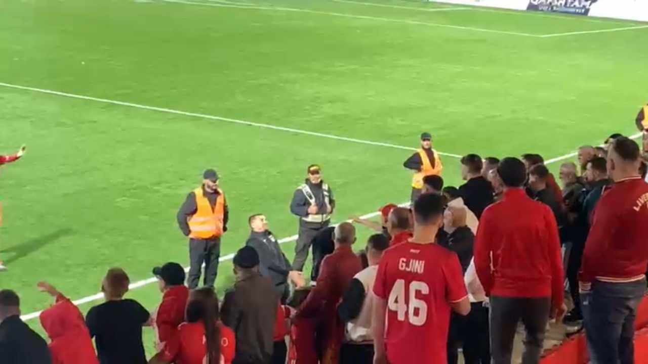 VIDEO  Barazimi me Bylisin acaron tifozët e Partizanit  trajneri Kërnaja u afrohet në tribunë dhe premton fitoren në derbin kundër Tiranës