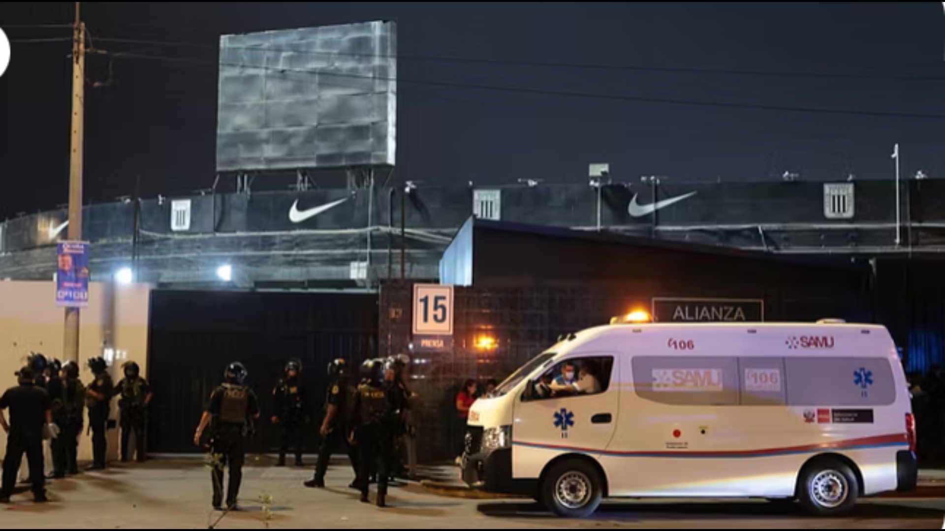 Peru  grumbullimi i tifozëve në stadiumin e Limës rezultoi fatal  1 viktimë dhe disa të plagosur