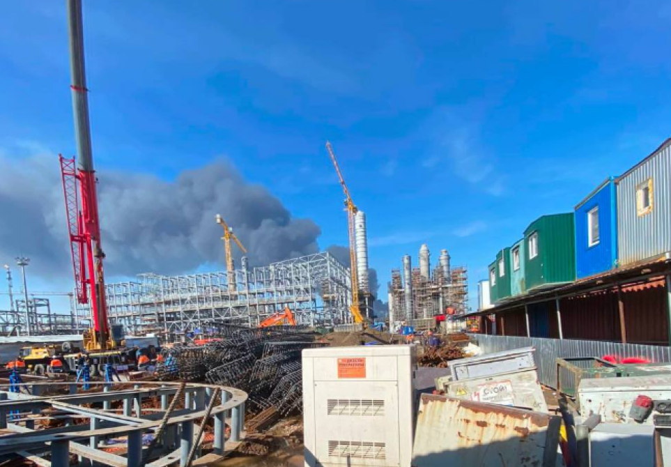 Sulmi me dronë ukrainas dëmton tubacionin e naftës në Primorsk  Rusia rrëzon 19 prej tyre dhe shmang viktimat