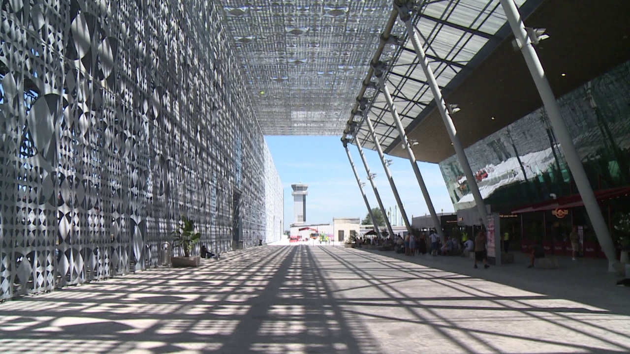 Investimet e Kastratit transformojnë  TIA   shtohen pasagjerët dhe ulen çmimet