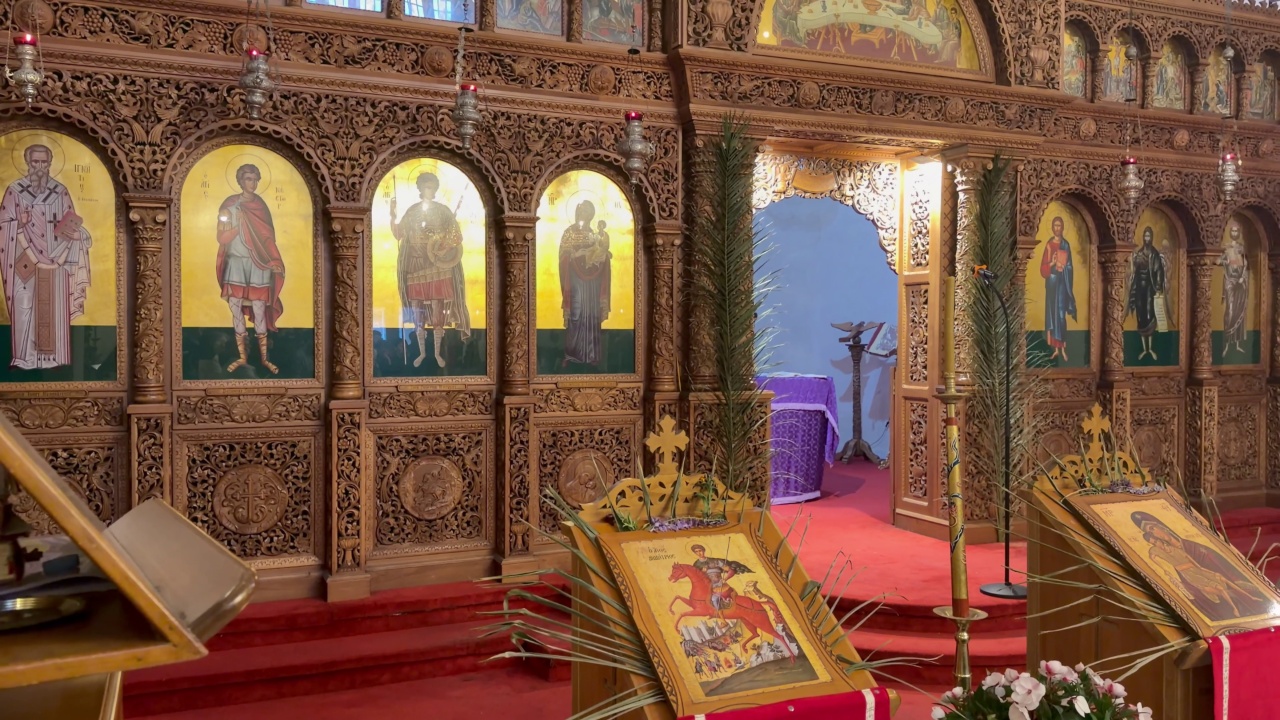  E Premtja e Zezë  kremtohet edhe në Berat  besimtarët ortodoksë ndjekin ritet në Katedralen e Shën Dhimitrit dhe në Kishën e Goricës