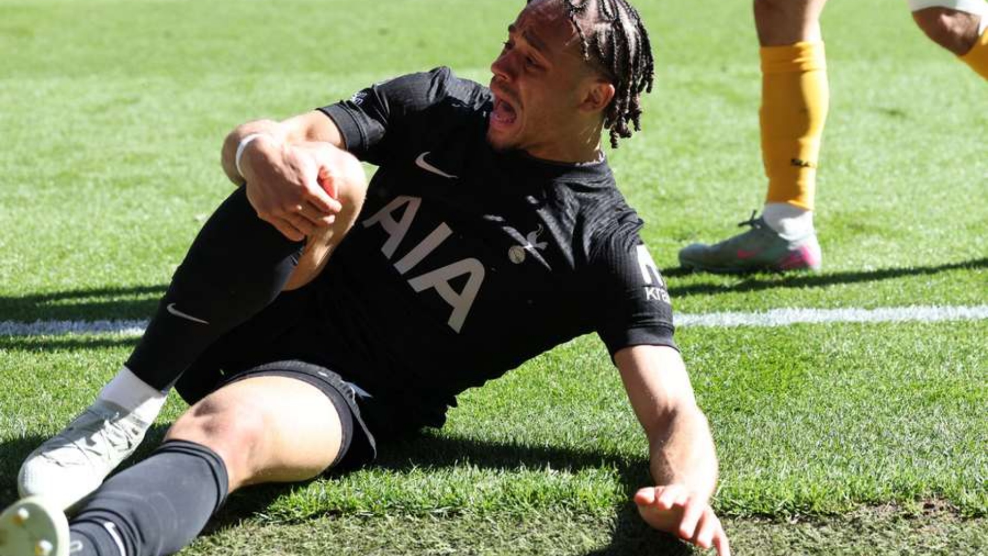 Tottenham  mbyllet sezoni për Xavi Simons  holandezi humbet edhe Botërorin