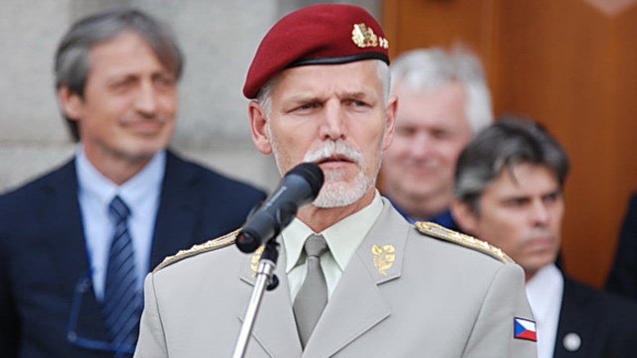 eshte-koha-qe-nato-t-i-tregoje-dhembet-rusise-presidenti-cek-kerkon-reagim-me-te-ashper-ndaj-moskes