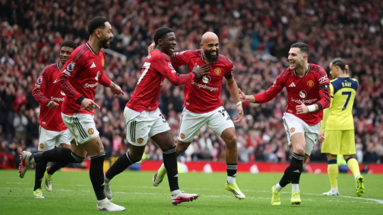 manchester-united-gjen-zgjidhje-per-stolin-ja-kush-pritet-te-jete-trajneri-i-djajve-te-kuq-sezonin-e-ardhshem