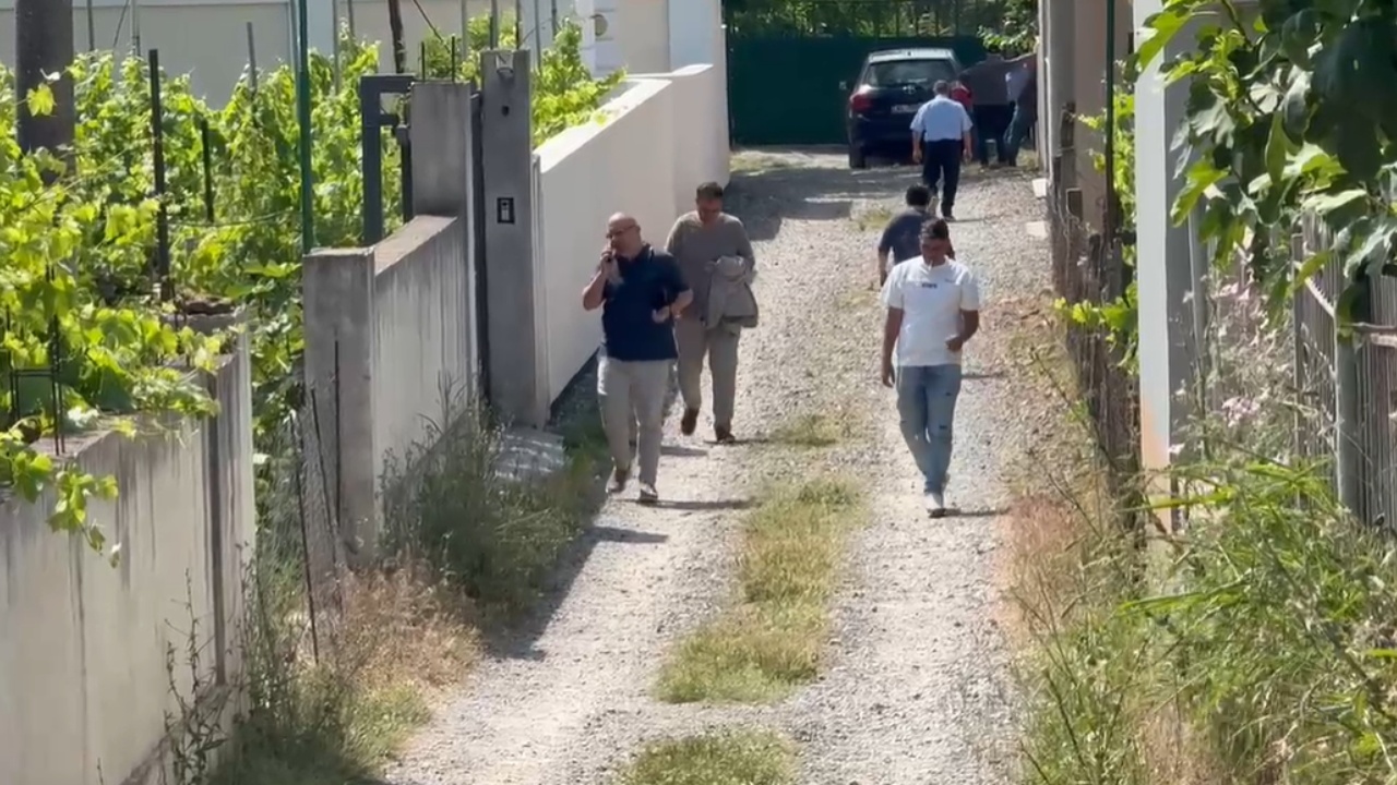 aksidenti-tragjik-ne-elbasan-ku-humbi-jeten-7-vjecari-familja-hap-dyert-e-mortit