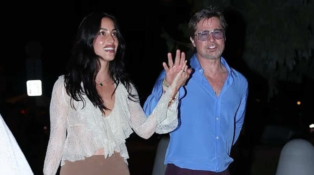 Djali i heq mbiemrin  por Brad Pitt shfaqet më i lumtur se kurrë me partneren e re