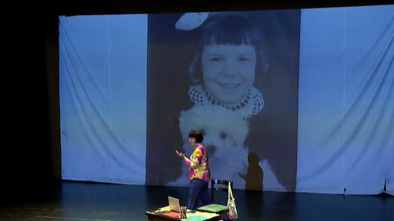 flas-shqip-ne-skene-festivali-i-monodrames-vlereson-marjeta-larjan-dhe-dramaturgjine-shqipe