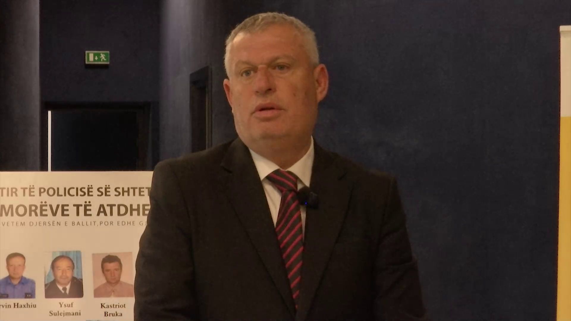 prefekti-i-tiranes-takim-me-familjaret-e-policeve-te-rene-ne-krye-te-detyres-sakrifica-e-tyre-motiv-per-te-forcuar-drejtesine-ne-vendit-tone