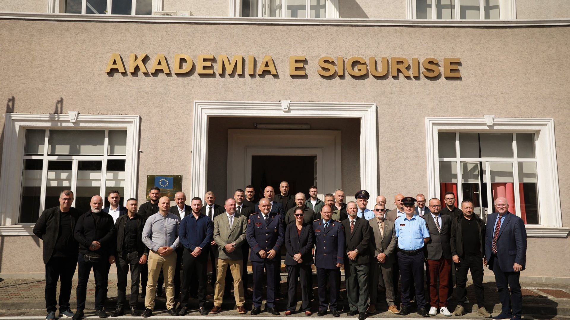 Programi i Ndihmës për Antiterrorin  Ambasada Amerikane në Tiranë përgëzon 24 të diplomuarit e kursit  Aftësi për Vëzhgimin e Sjelljes  nga Akademia e Sigurisë