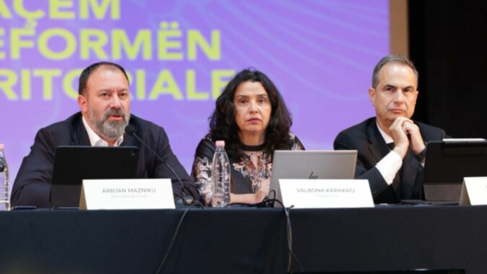 Mazhoranca dhe opozita bëhen bashkë në Vlorë për Reformën Territoriale  Mazniku  Duhet të sigurohemi që bashkitë të funksionojnë  Boçi  Të përmirësojmë gabimet e 2014