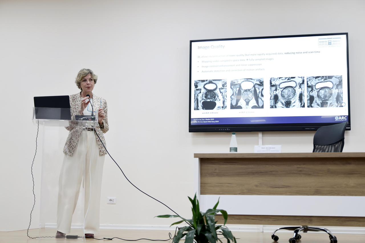 Ministrja Sala me studentët e mjekësisë  IA  një aleat i ri në diagnostikë