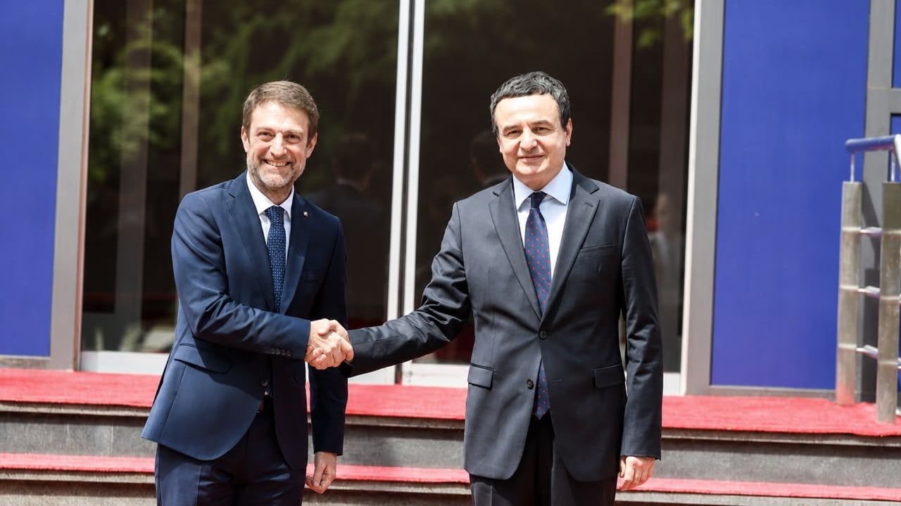 Vizita e ministrit Hoxha në Kosovë  takohet me presidenten në detyrë Albulena Haxhiu dhe kryeministrin Albin Kurti
