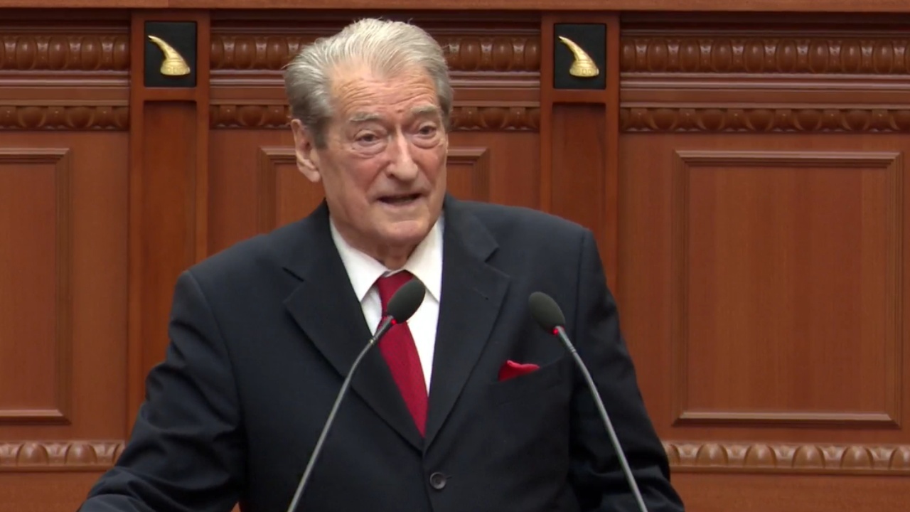 si-mund-te-flisni-ju-per-hallet-e-popullit-berisha-ne-kuvend-jeni-e-vetmja-qeveri-ne-europe-qe-i-hiqni-subvencionet-e-naftes-fermereve