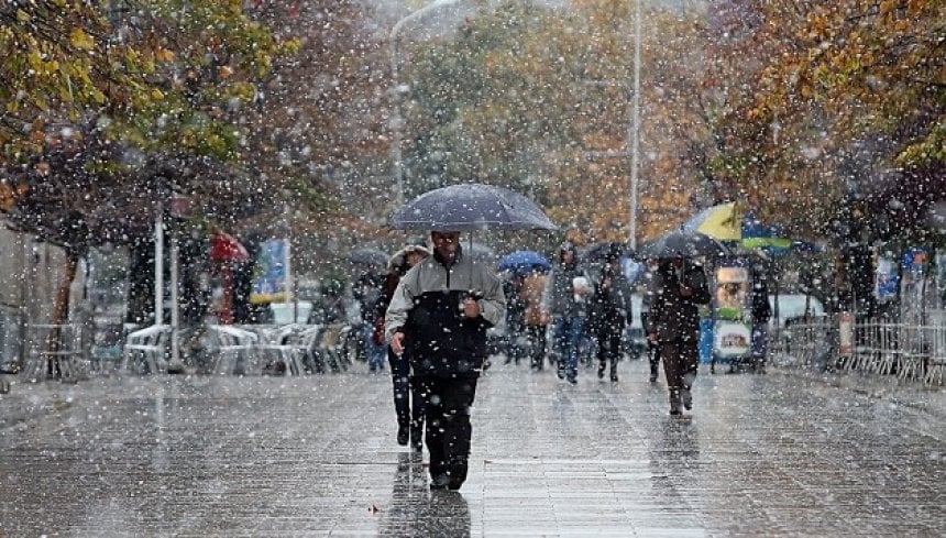 maj-me-bore-dhe-temperatura-rekord-ne-greqi-nje-dimer-i-papritur-ne-zemer-te-pranveres