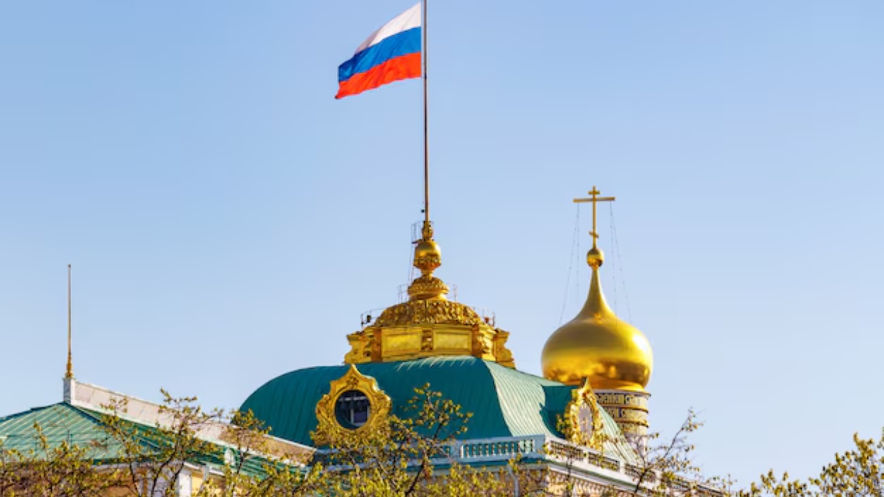 kremlini-per-procesin-e-paqes-me-ukrainen-eshte-ne-pauze-por-pritet-rifillimi-i-negociatave