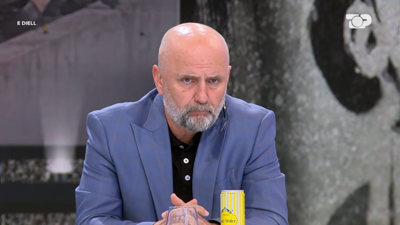 Rrethi Katror   Shqipja mund të ketë qenë siç është anglishtja sot   deklarata e Alfred Cakos  Duan ta zhdukin si gjuhë sepse 