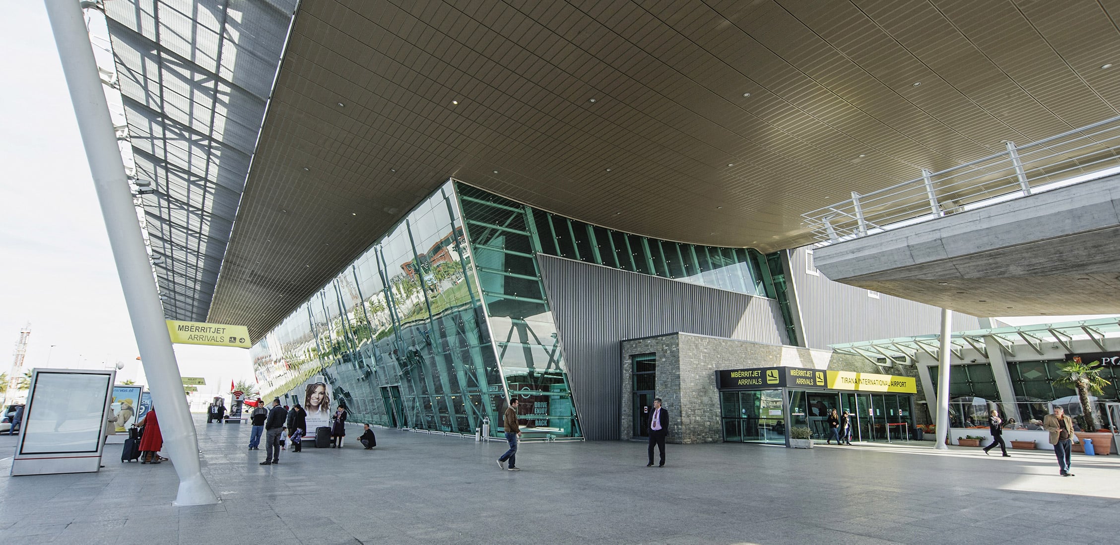 TIA kalon në teknologji 5G  Aeroporti i Rinasit i pari në Ballkan me platformën mission critical të Airbus