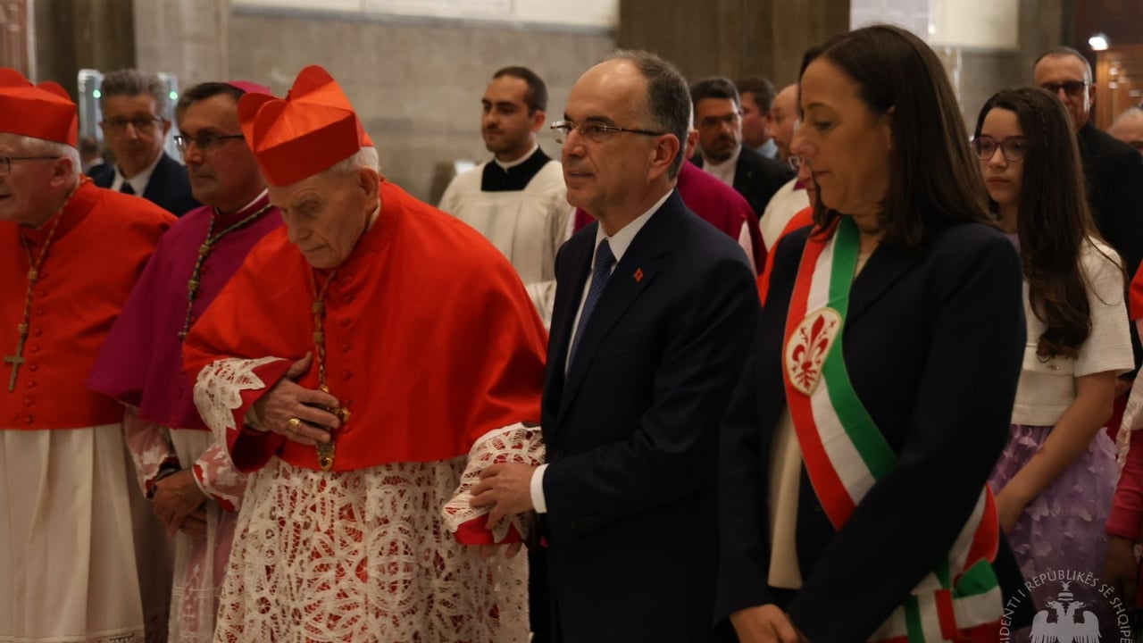 Presidenti Begaj merr pjesë në 70 vjetorin e shugurimit meshtarak të Hirësisë së Tij  Kardinal Ernest Simoni  Dëshmi se asnjë regjim s mund të shfarosë besimin