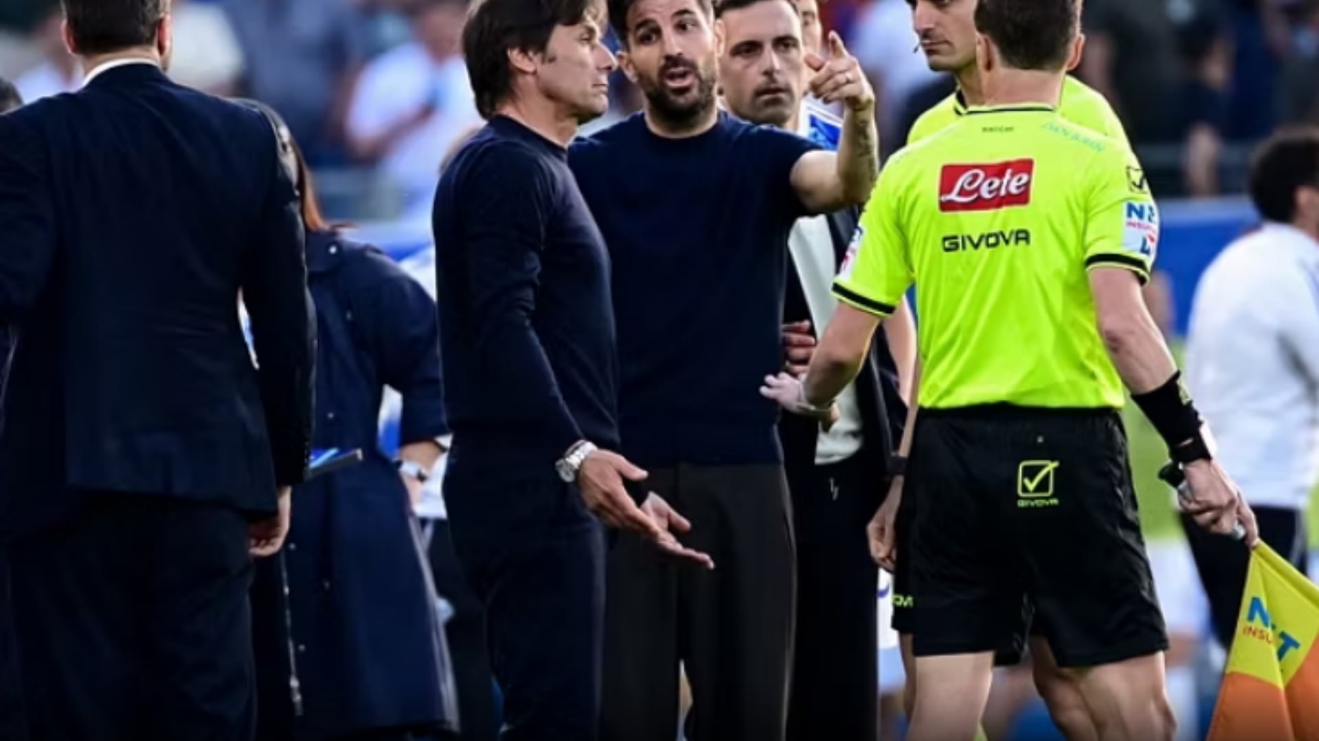 Në fillim shkëndijat  më pas përkëdhelja  Conte vlerëson Fabregas  Më ngjan  është i destinuar për të qenë trajner