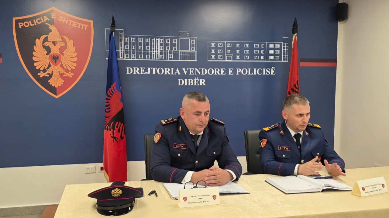 hita-takim-me-strukturat-e-drejtorise-vendore-te-policise-kukes-porosi-uniformave-blu-ne-prag-te-sezonit-turistik-kujdes-me-zjarret