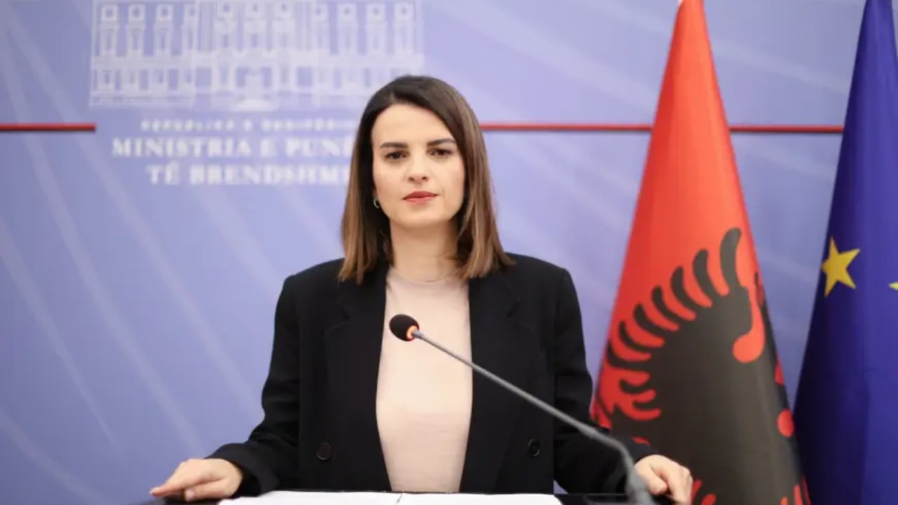kociu-viziton-familjet-e-dy-viktimave-ne-durres-kjo-eshte-dhimbje-qe-nuk-ngushellohet-tragjedia-thirrje-e-forte-per-me-shume-pergjegjesi-dhe-siguri