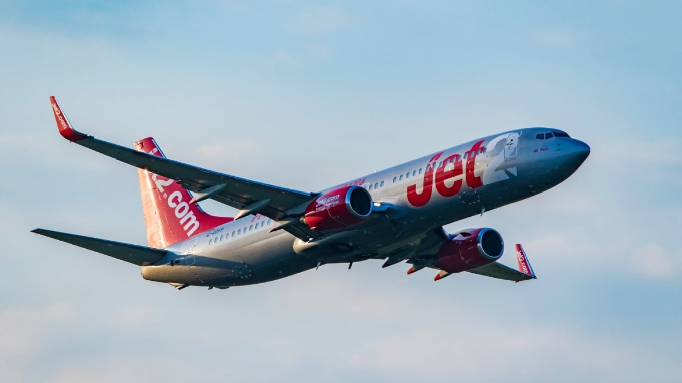 Terror në ajër për 220 pasagjerë që fluturonin nga Tenerife në Birmingham  piloti pëson atak në zemër