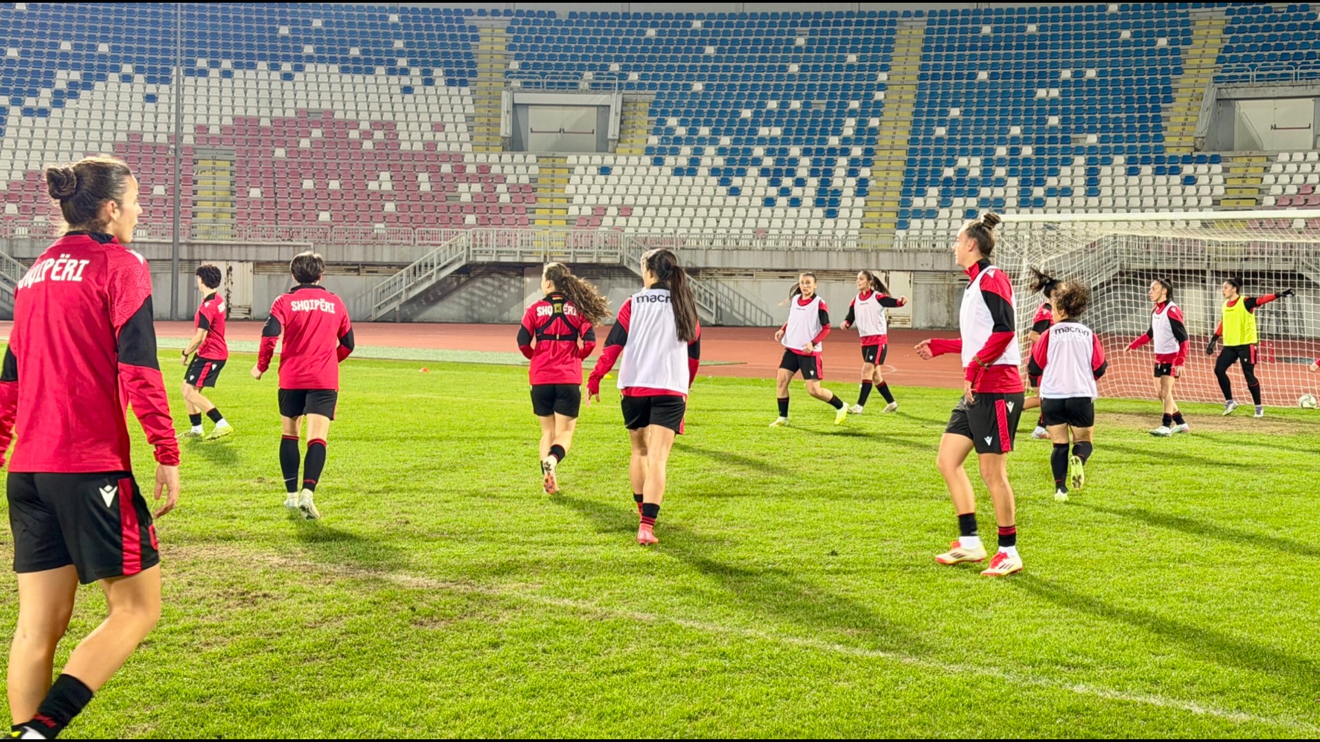 kualifikueset-e-boterorit-2027-per-vajza-kombetarja-zbulohen-23-futbollistet-e-grumbulluara-per-ndeshjet-e-radhes