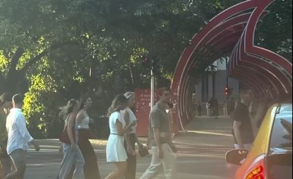 Kryeministri Rama ndan pamje nga Tirana  Kryeqyteti zgjohet mes qindra turistëve