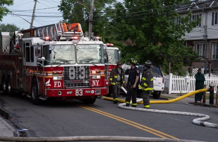 shperthime-dhe-zjarr-ne-new-york-nje-i-vdekur-dhe-dhjetera-te-plagosur-ne-kantierin-detar