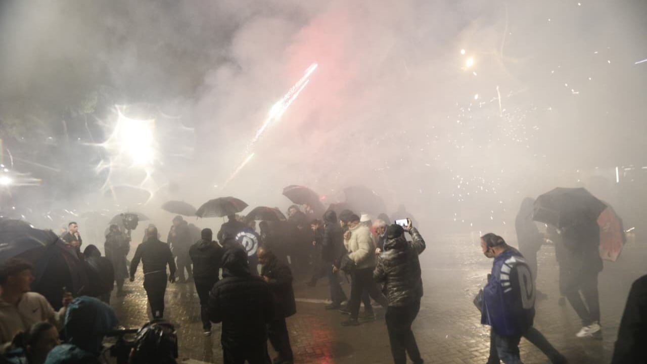Tubimi i PD së ditën e djeshme  Procedohen penalisht 7 protestues  mes tyre një deputet
