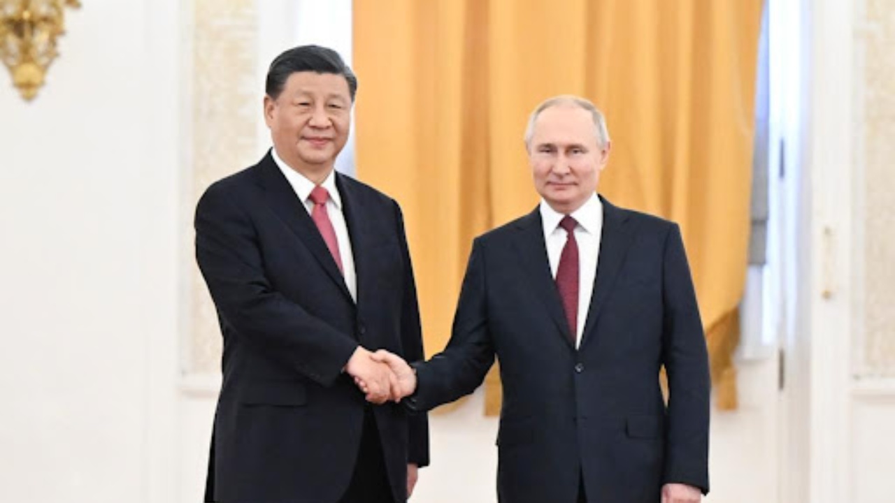 Pak ditë pas takimit të bujshëm me Trump  lideri kinez Xi Jinping pritet të takojë Vladimir Putinin