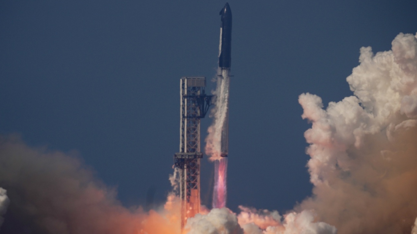 spacex-leshon-me-sukses-starship-v3-anija-gjigante-kozmike-e-elon-musk-realizon-testin-kritik
