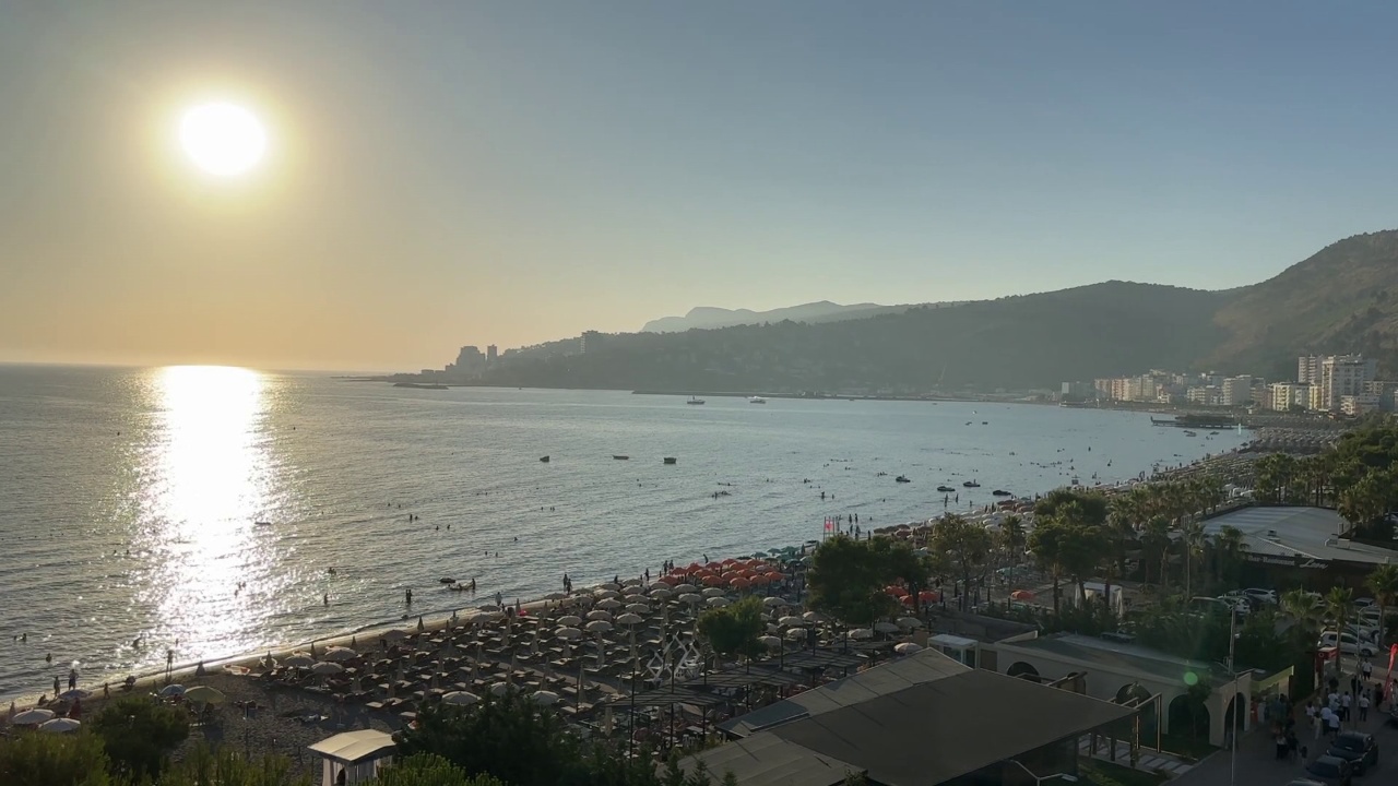 Lezha vendos çmimin e plazheve  300 lekë në ato publike dhe deri në 2000 lekë te privatet