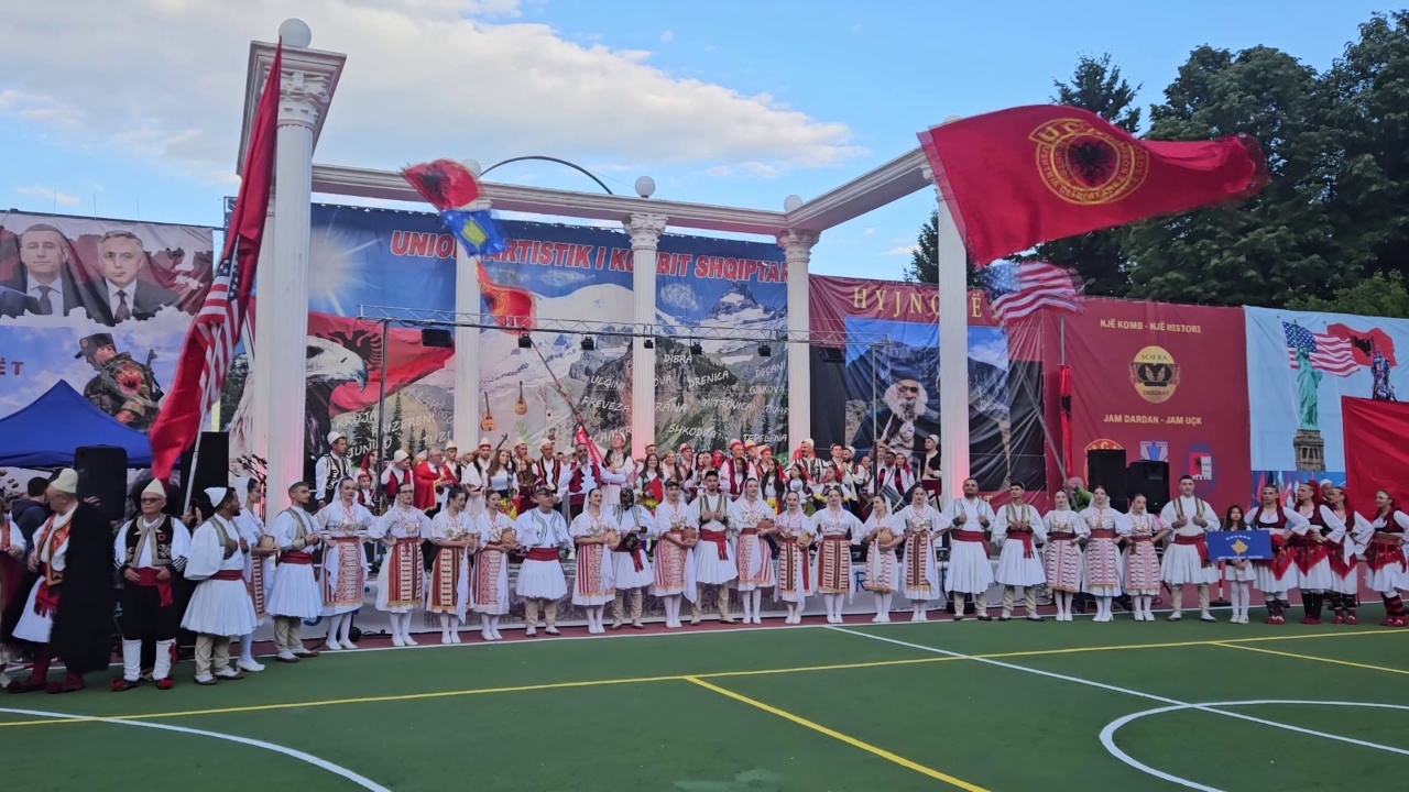 sofra-dardane-grupe-folklorike-nga-te-gjitha-trevat-mblidhen-ne-tropoje-per-tre-dite-me-radhe