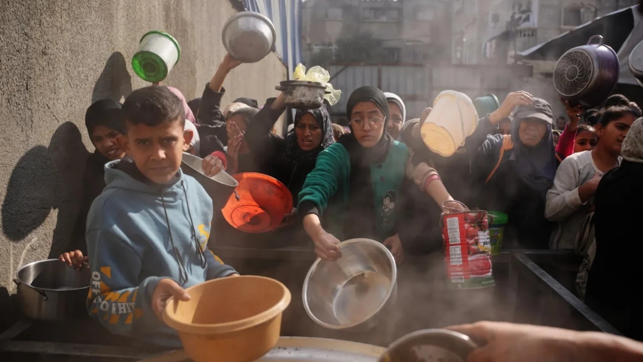 Lufta në Iran rrit çmimet e ushqimeve  paralajmëron Programi Botëror i Ushqimit  Miliona njerëz rrezikojnë urinë