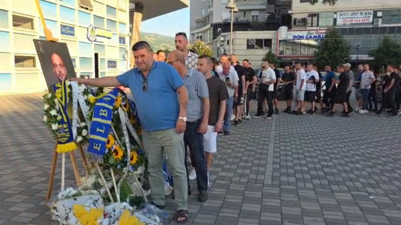 u-nda-tragjikisht-nga-jeta-pas-nje-aksidenti-me-makine-qyteti-i-elbasanit-mban-homazhet-per-futbollistin-fatjon-bunjaku