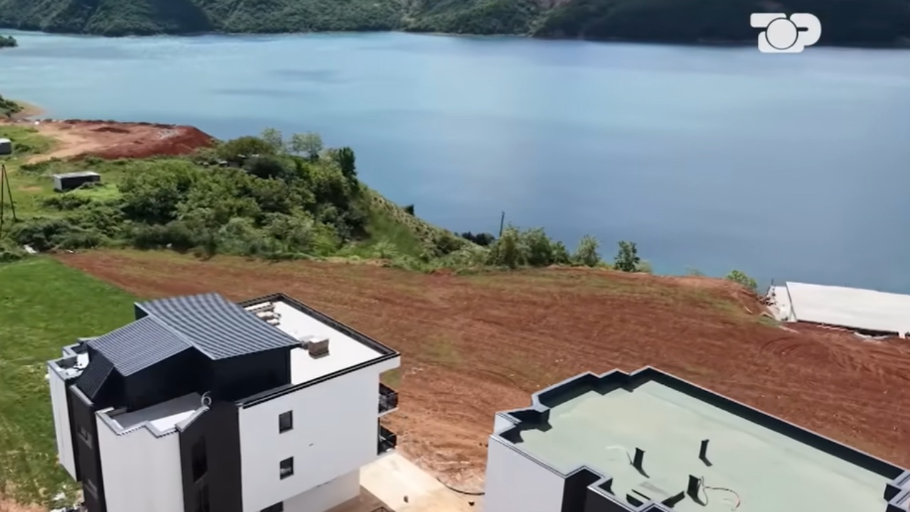 Dokumenti  Denoncimi në Fiks Fare për ndërtimin pa leje mbi tarracën e pronës së përbashkët  komuna e Dibrës se Madhe nis hetimet