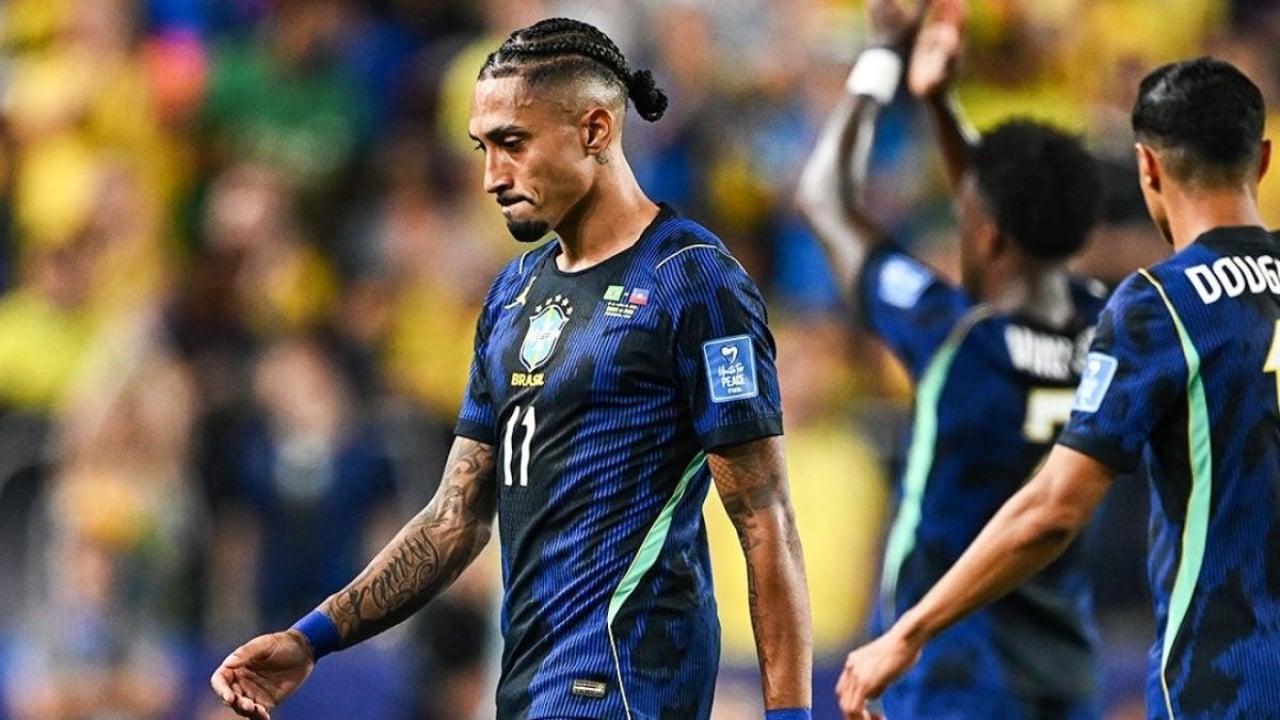 nga-yll-futbolli-ne-asistence-sociale-si-ia-fshiu-babai-80-te-pasurise-raphinha-s-pa-rene-fare-ne-sy
