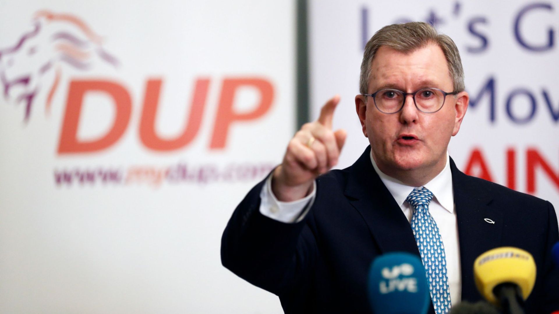 Skandal në Irlandën e Veriut  ish lideri i një prej partive kryesore shpallet fajtor për abuzim seksual ndaj dy vajzave të mitura