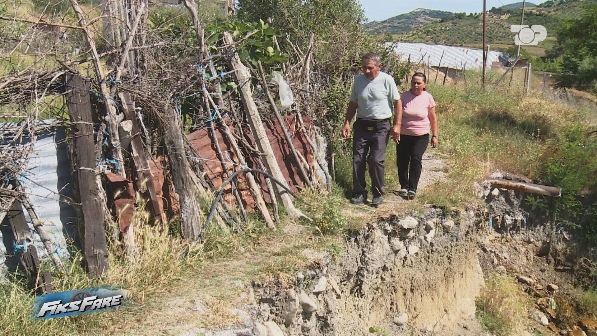 Fiks Fare  Shirat shembën rrugën dhe izoluan dy familje në Luftinjë  Bashkia Memaliaj  Mungojnë fondet për ndërhyrje