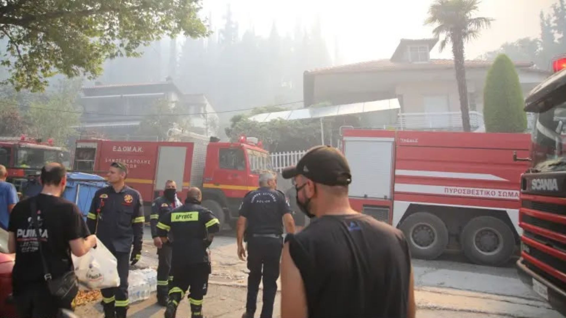 Zjarr masiv në Derven të Selanikut  humb jetën një person  plagoset një tjetër