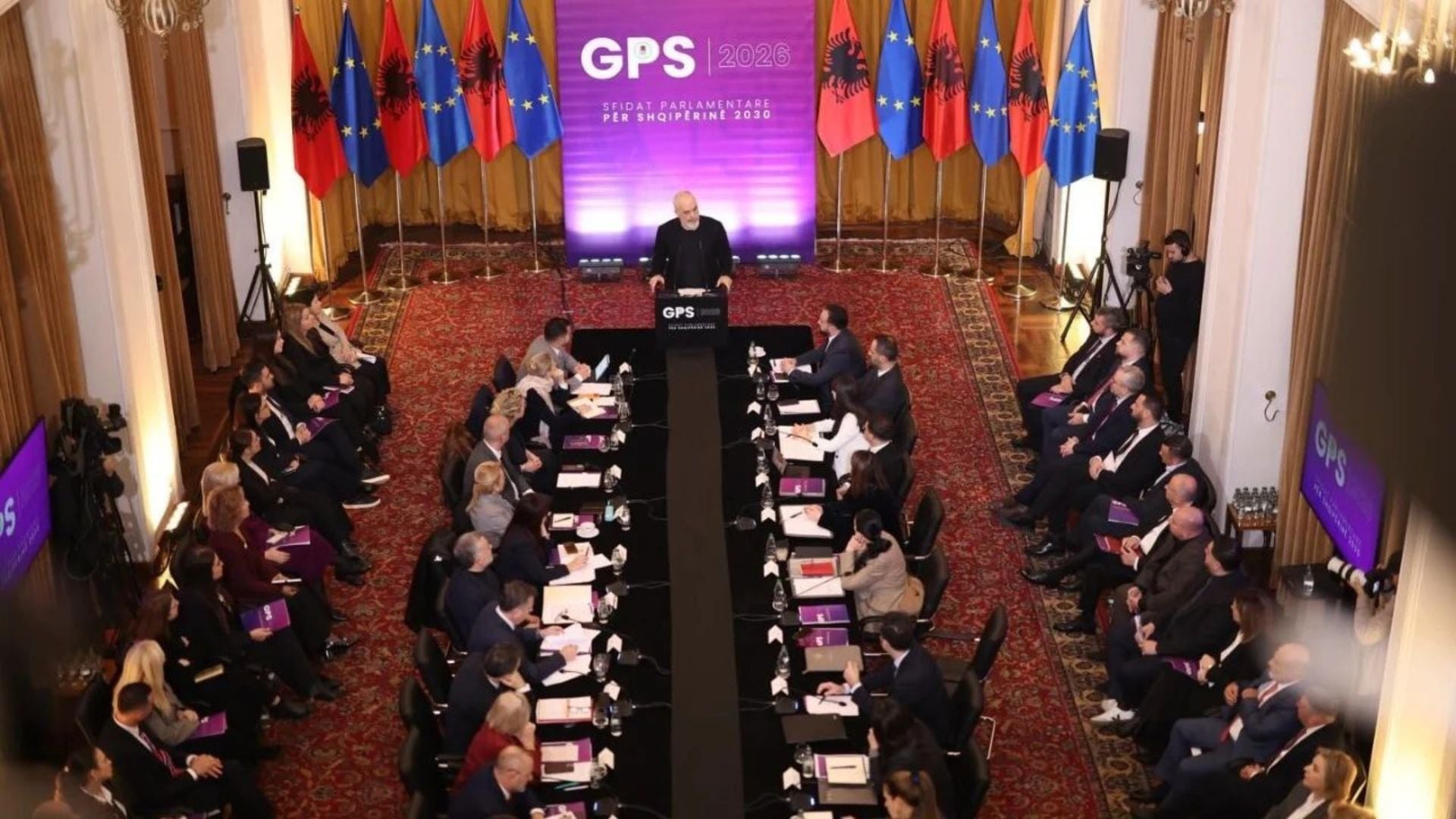 Zbulohet çfarë po ndodh në mbledhjen e grupit të PS deri më tani