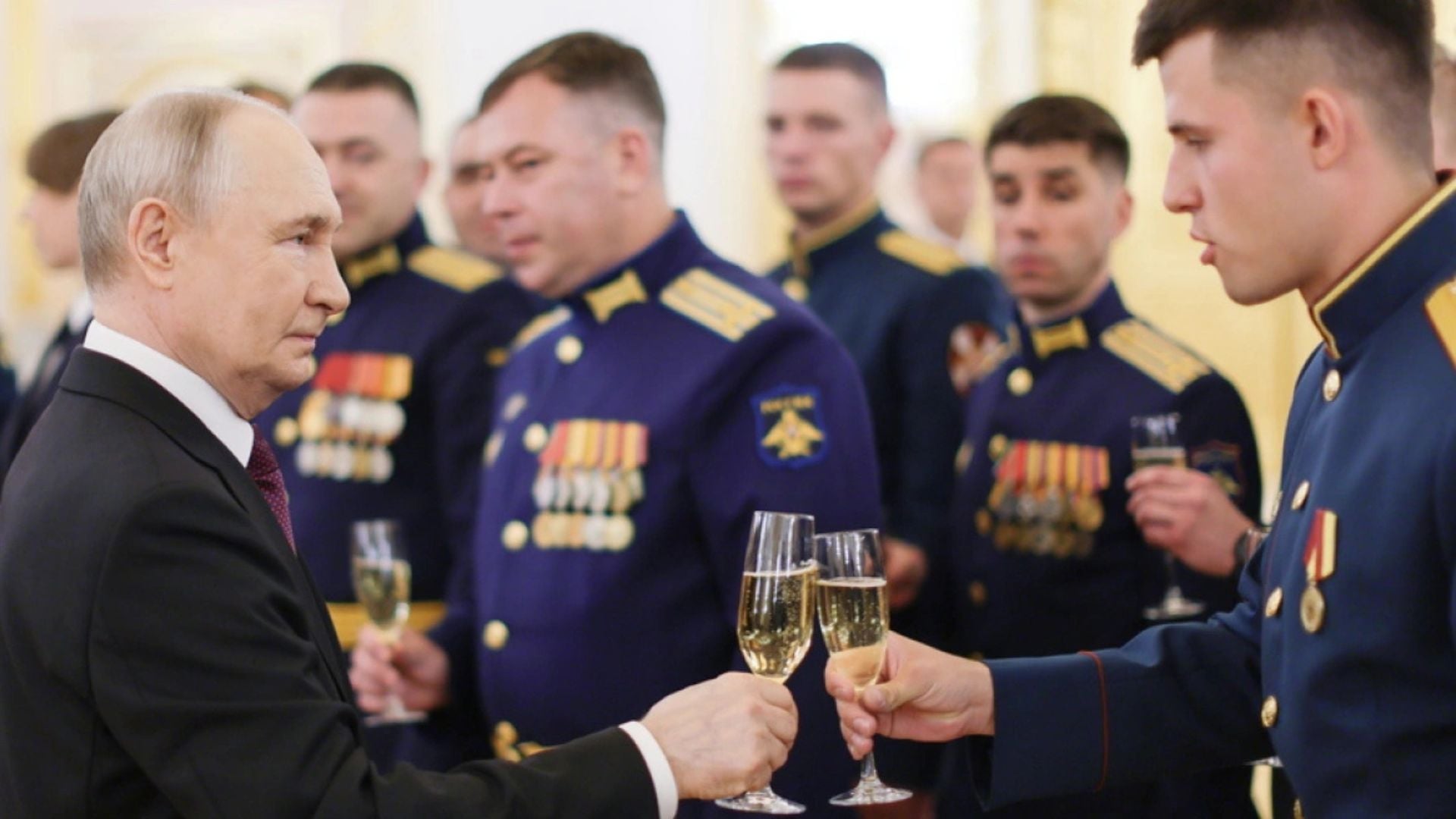 putin-pergatit-ushtaraket-e-sapo-diplomuar-ruse-perendimi-i-udhehequr-nga-nato-po-behet-gati-per-lufte-kunder-vendit-tone