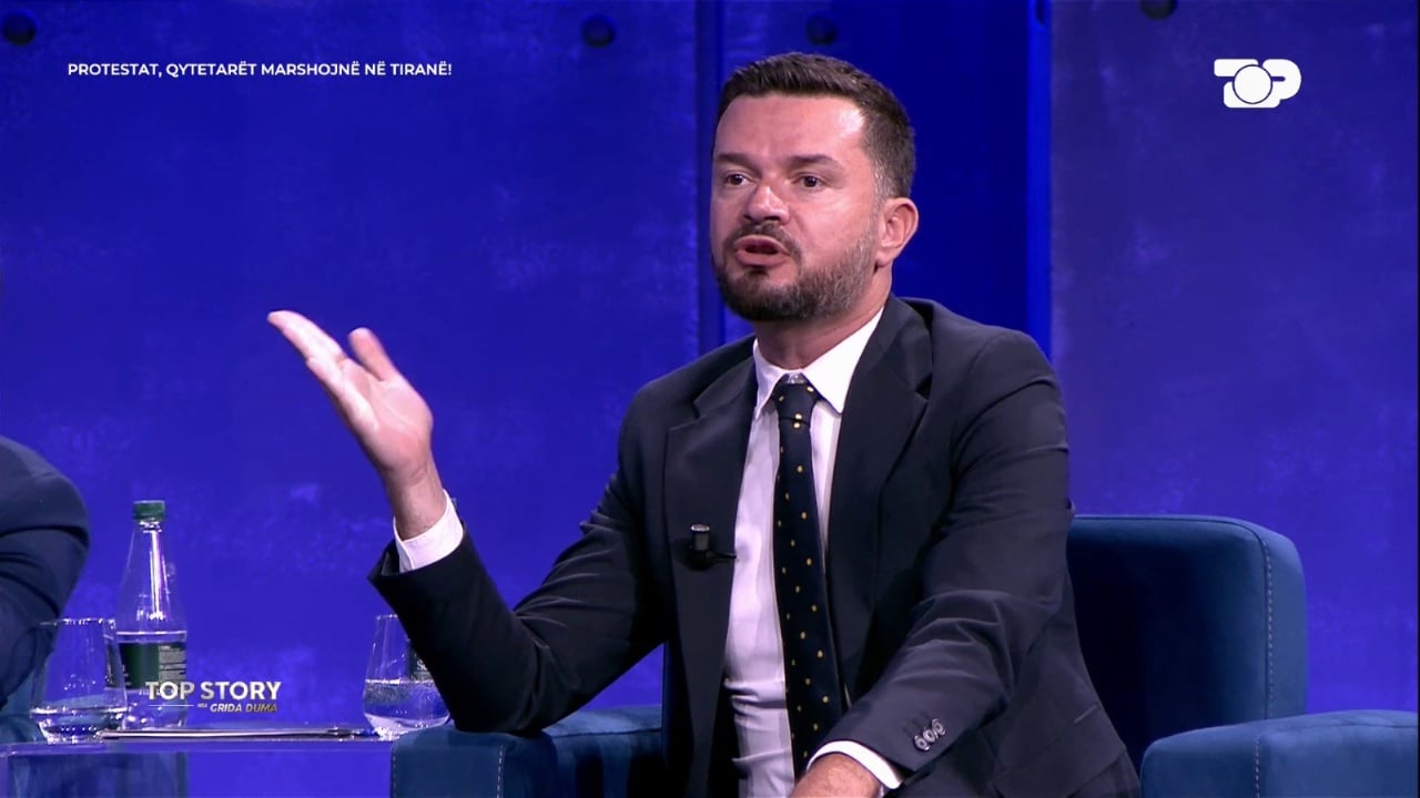  Fëmija 5 vjeç thërriste  Rama n burg  Berisha n burg    Protesta e qytetarëve  Curri në  Top Story   Një reality show në bulevard