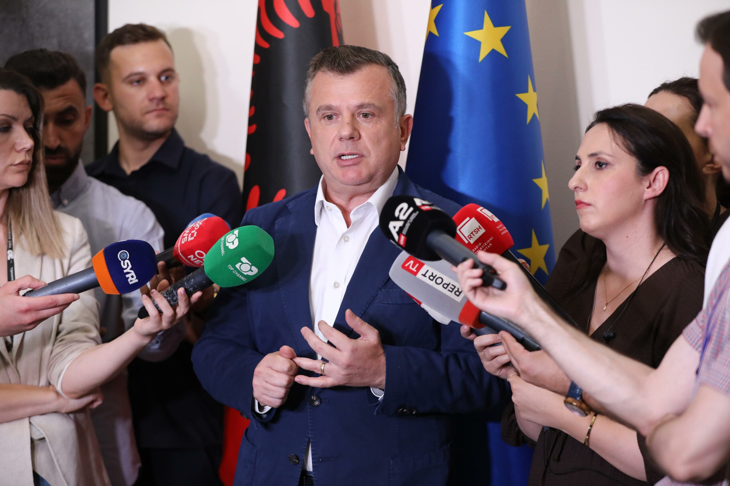  Kërkesat që vijnë nga partia e Saliut  s i njoh   Balla pas mbledhjes së grupit  Marjana Koçeku të dorëzojë mandatin  e ka fituar nga PS