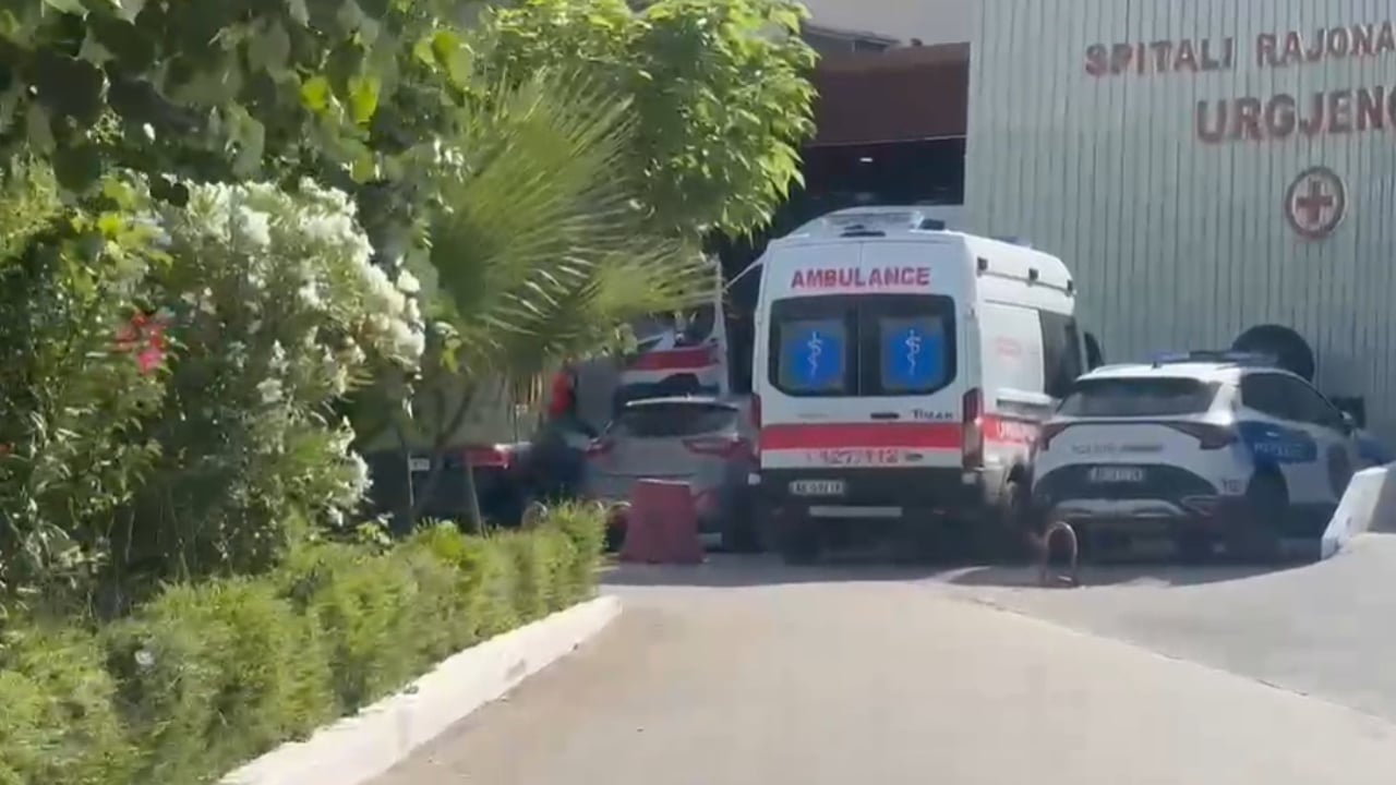 Aksident në fshatin e Kaninës  Përplasen dy makina  një nga drejtuesit në gjendje të rëndë