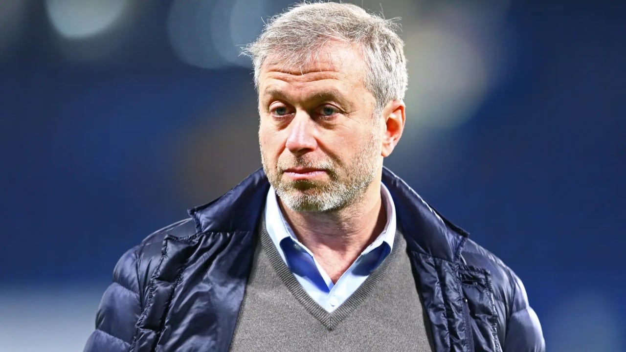roman-abramovich-rikthehet-ne-skene-ish-pronari-i-chelseat-behet-ndermjetes-i-paqes-mes-kievit-dhe-moskes-zelensky-ja-cfare-diskutuam-me-oligarkun-rus