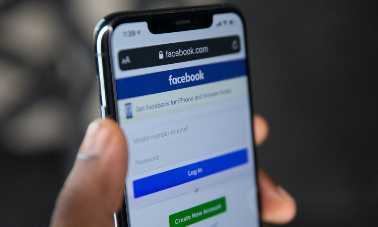 Meta  fik dritat   bien në të gjithë botën rrjetet sociale