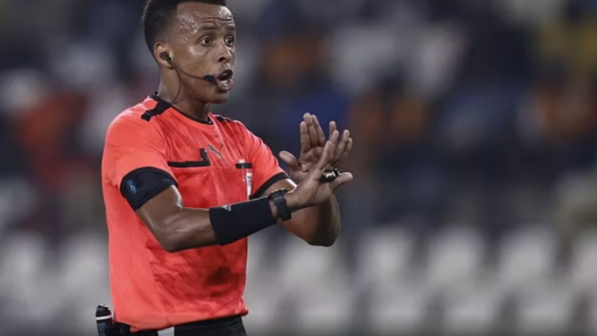 Nuk u lejua të hyjë në SHBA  FIFA kompenson plotësisht arbitrin nga Somalia