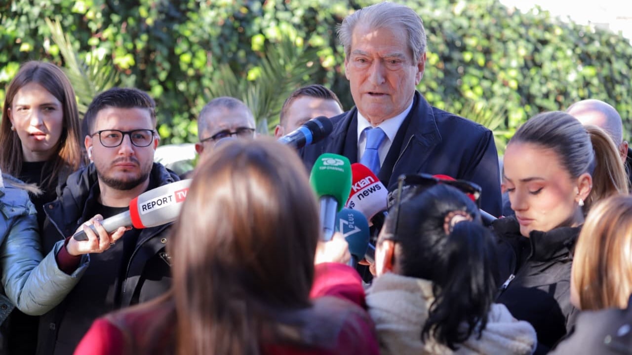 PD anulon foltoren e të hënës prej protestës së paralajmëruar për Zvërnecin  Berisha  Sot do mbështesim tubimin e Koalicionit për Familjen